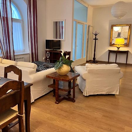 Loft With Private Parking Apartment Trieste Luaran gambar