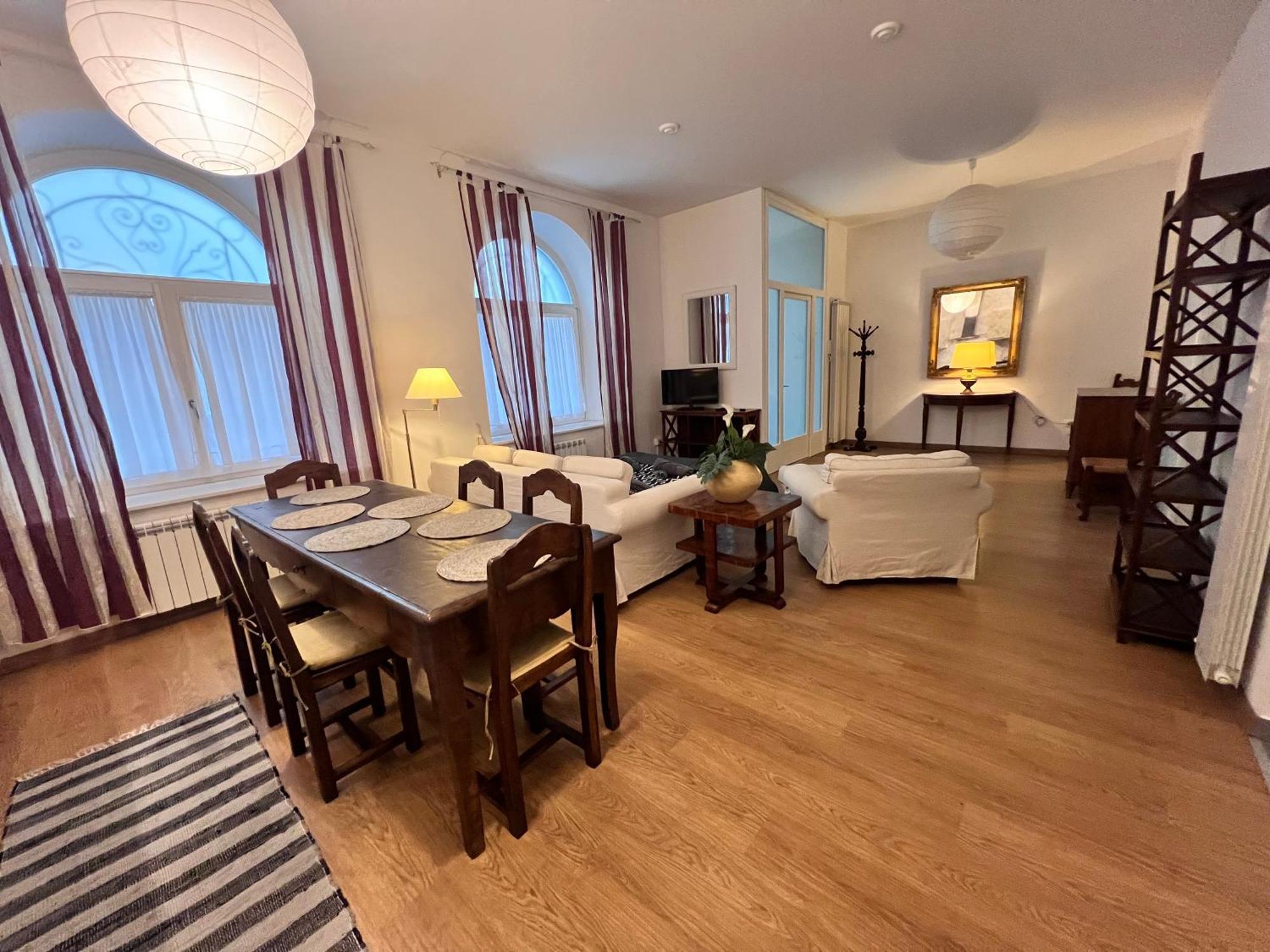 Loft With Private Parking Apartment Trieste Luaran gambar